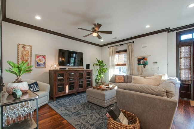 Photo - 2110 Acklen Ave Unit 102