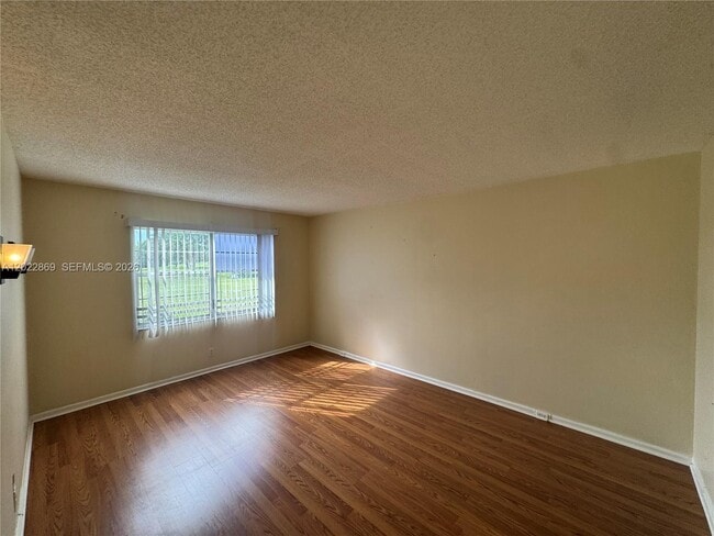 Photo - 1200 SW 125th Ave Unidad 208L