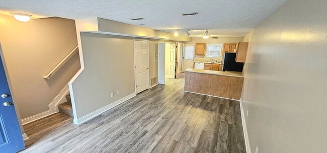 Building Photo - 441 Impala Dr Unit 441 C Impala