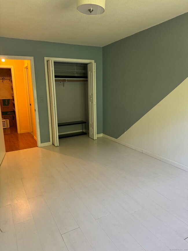 25 Donna Dr Condo Unit C5 Condo for Rent in New Haven, CT