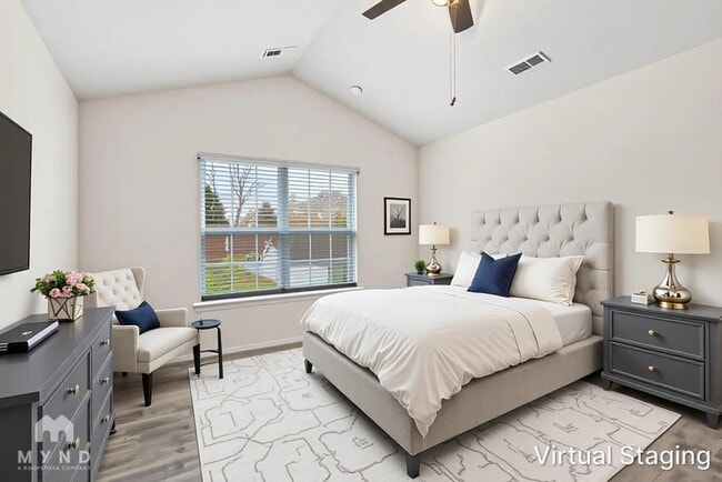 Photo - 1052 Jaxson Terry LN