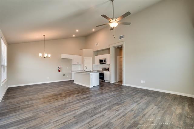 Building Photo - 625 Wheatfield Dr Rental