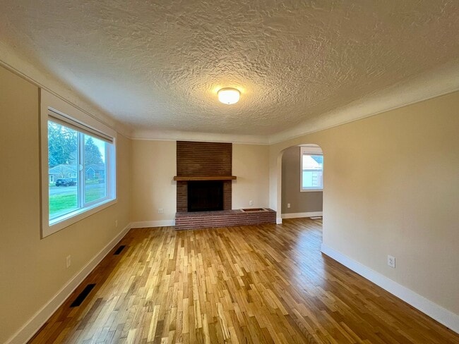 Photo - 2 PENDING APPLICATION; Charming 2 BD + Studio (Water Included)