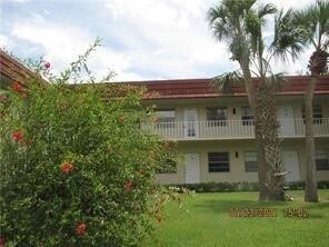 52 Woodland Dr Unit 204