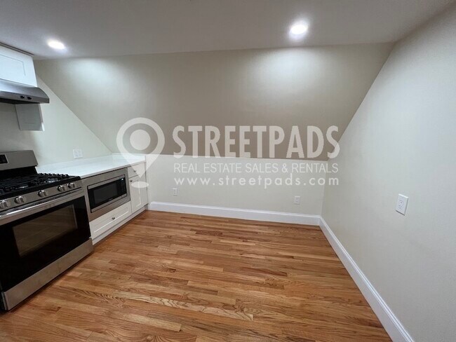 327 Highland Ave