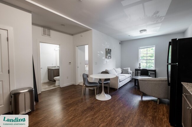 Photo - 1903 E Marshall St Unidad 308.1407044