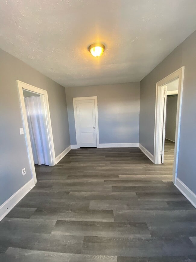 Photo - 3834 Glenway Ave