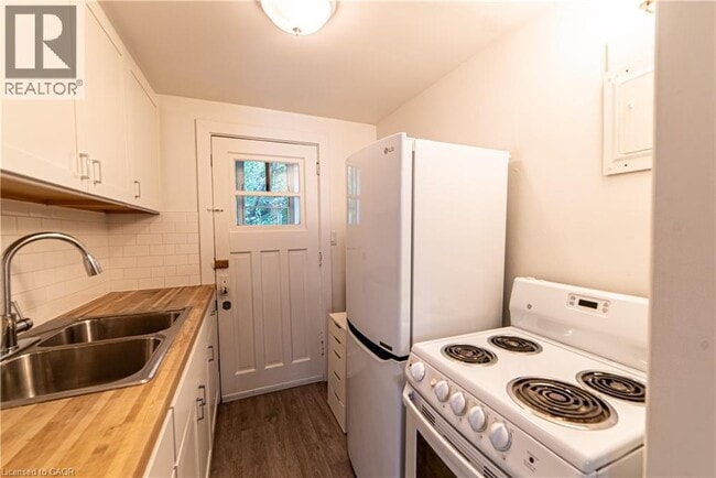 Photo - 68 Arkledun Ave