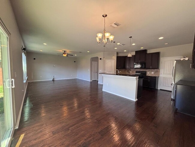 Photo - 1405 Berlin Ln