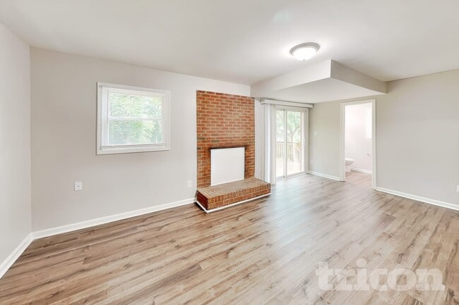 Photo - 6010 Sullins Rd