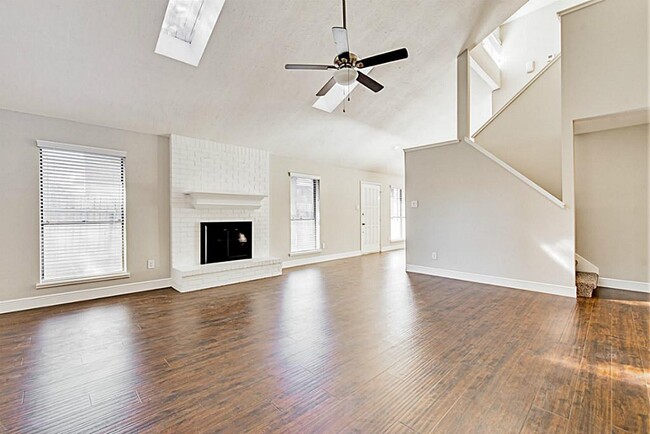 Photo - 13830 Hollowgreen Dr Condo Unit 101