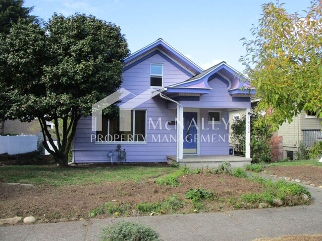 Building Photo - Charming 3-Bedroom Craftsman in Central Tacoma with Spacious Studio/Office