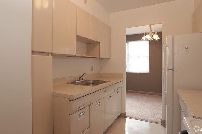 2BR, 1.5BA - 845SF