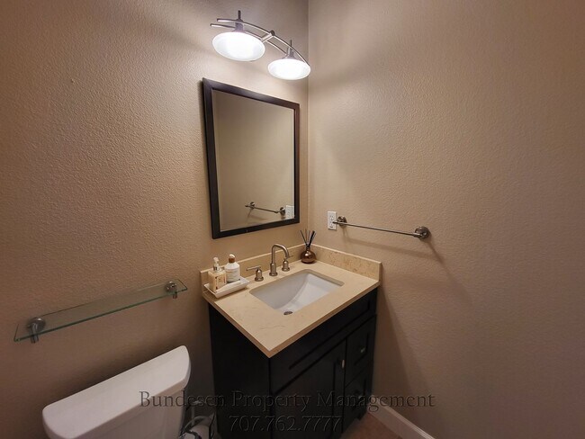 Photo - 1727 Southgate Dr