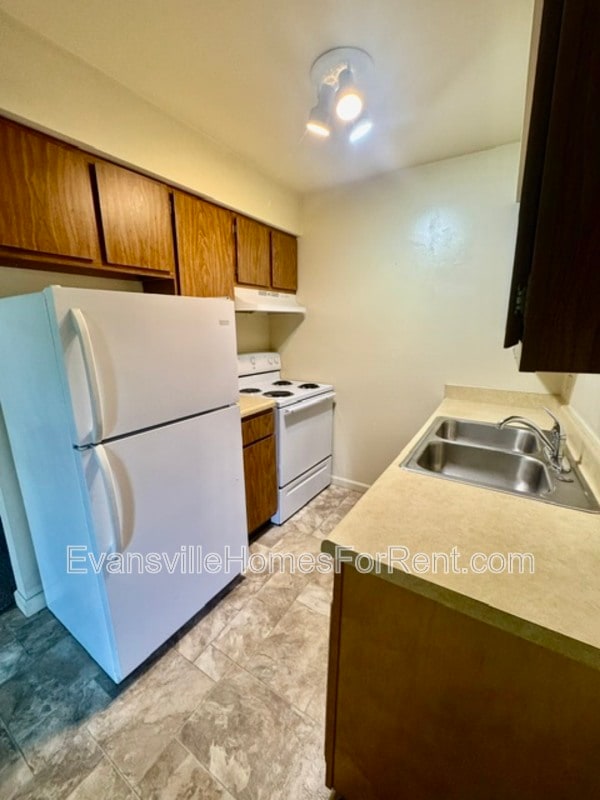 Photo - 426 S Bosse Ave