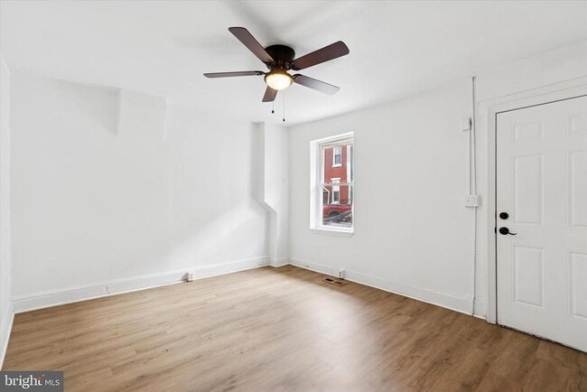 Building Photo - 135 E Miner St