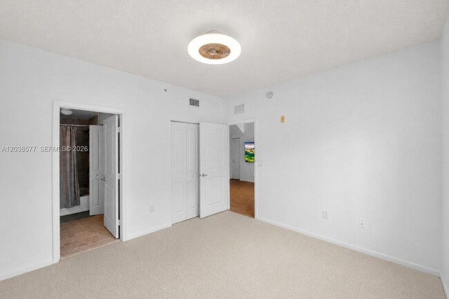 Photo - 5880 W Sample Rd Unidad 2 Bedroom Condo for Rent