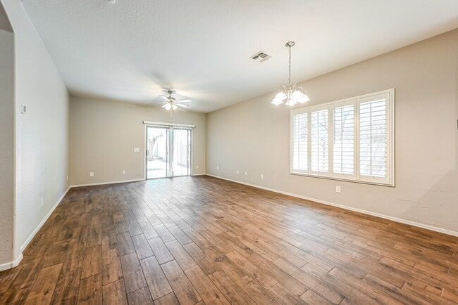 Photo - 4622 W Cottontail Rd