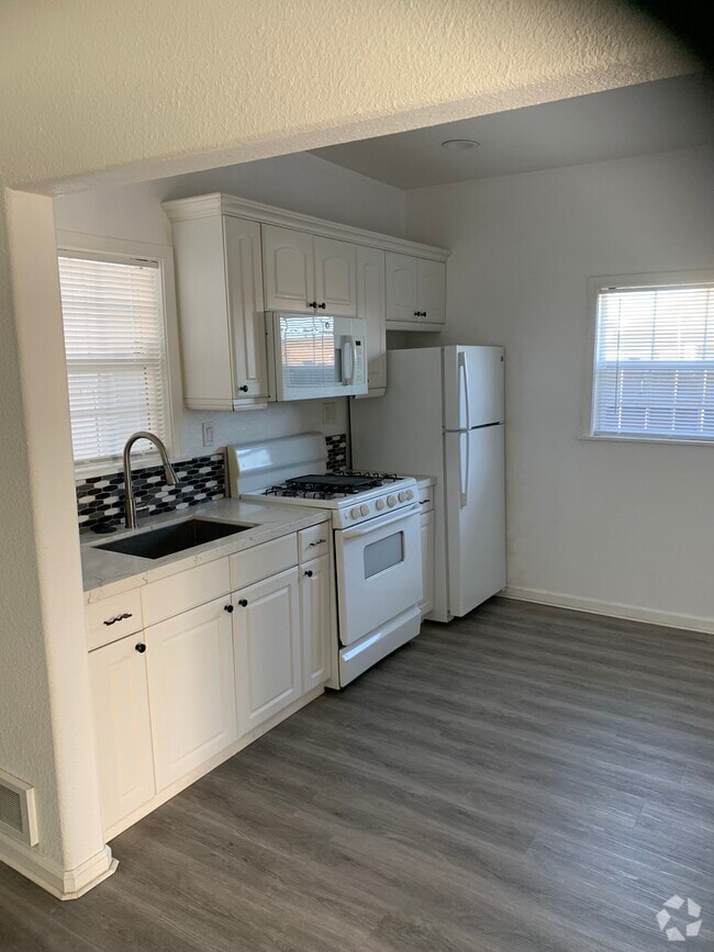 Building Photo - 2019 E 20th St Unit D Rental