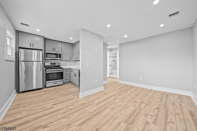 Photo - 100 Kansas St Unit 2