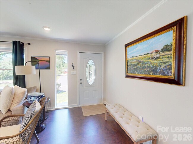 Photo - 640 Manhasset Rd