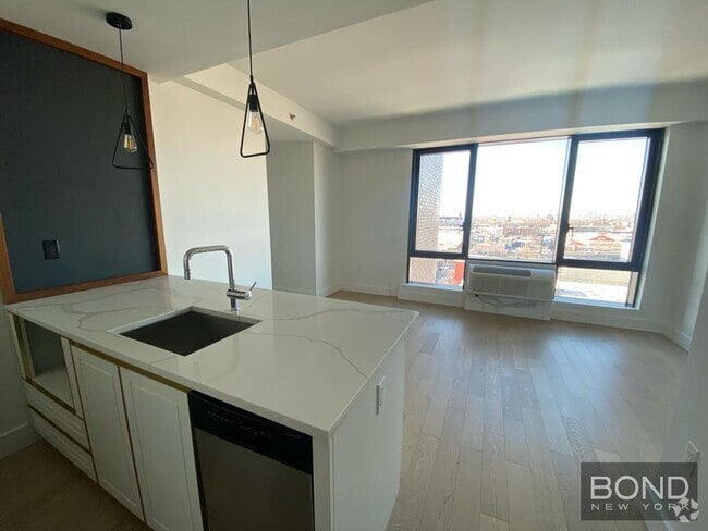 Building Photo - 635 Fourth Avenue Unit 903 Rental