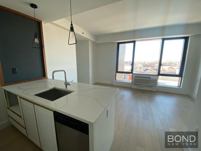 Building Photo - 635 Fourth Avenue Rental