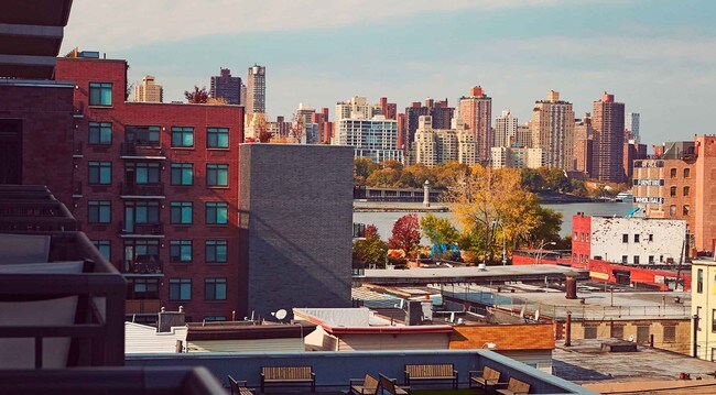 Outdoor Area - 12-15 Broadway