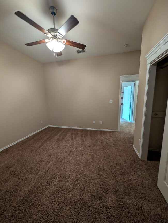 Photo - 7613 85th St