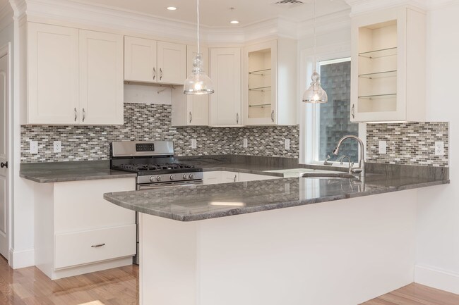 Photo - Sumner Street