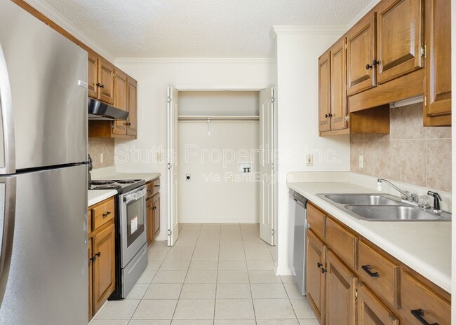 Creekside Apartments
