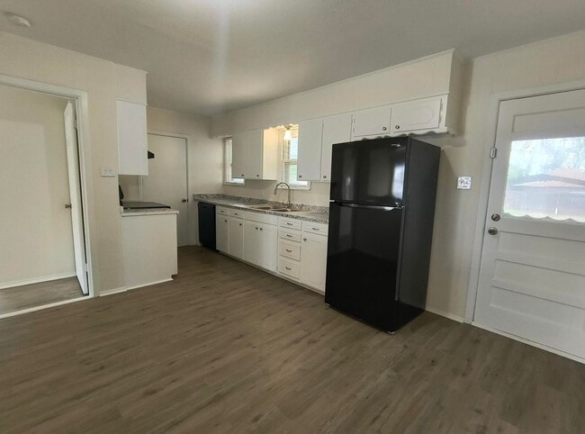 Photo - Newly Updated 3 Bedroom, 1 bath home!