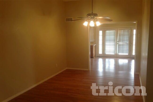 Photo - 2063 W Morningside Dr