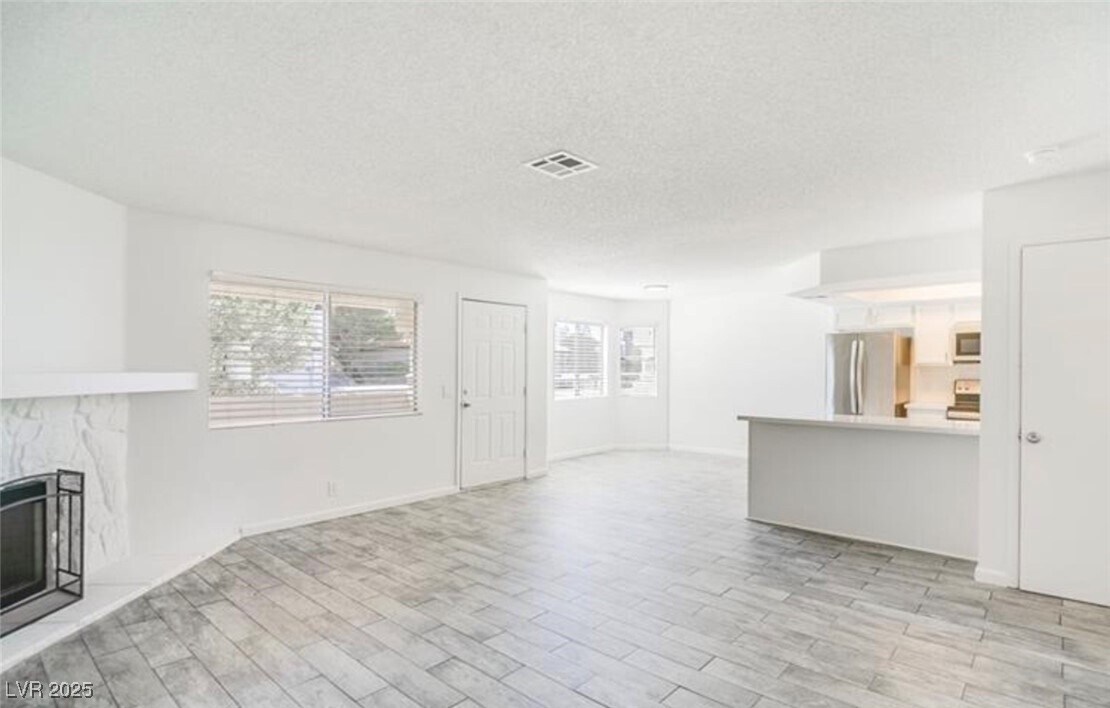 Photo - 7964 Rim Rock Way Unidad 201 Rental
