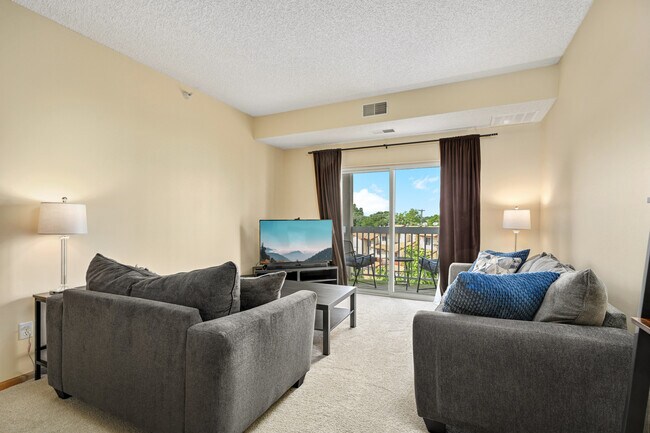 Photo - 4824 E 53rd St Unidad Minnehaha Place