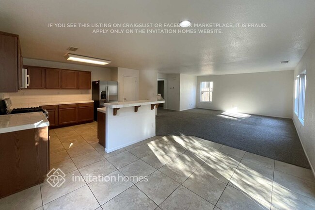 Photo - 382 Craftsman Dr