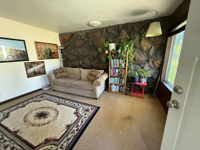 Photo - APPLICATION PENDING - 3 Bedroom, 1 Bath Ho...