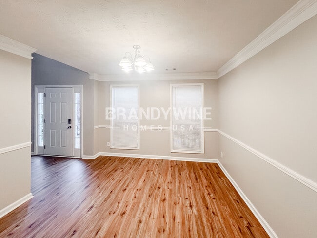 Photo - 980 Brigade St