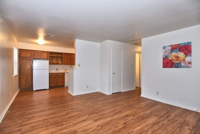 Photo - Country Club