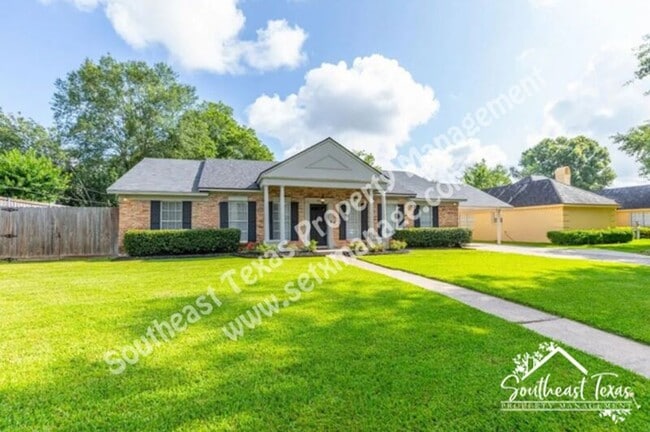 Photo - 6030 Zenith St