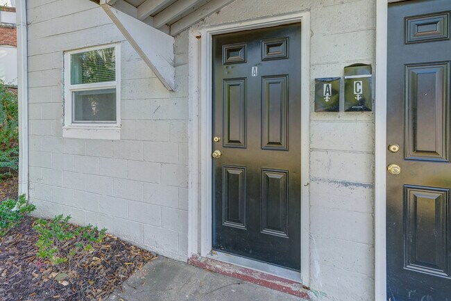 Photo - 905 N 20th St Unidad D