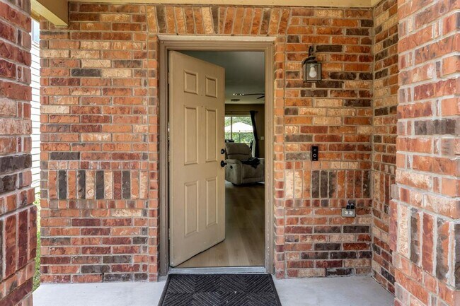 6708 Glebe Path