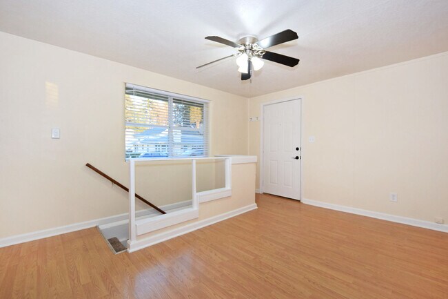 Photo - 11240 SW Barbur Blvd Unidad 27