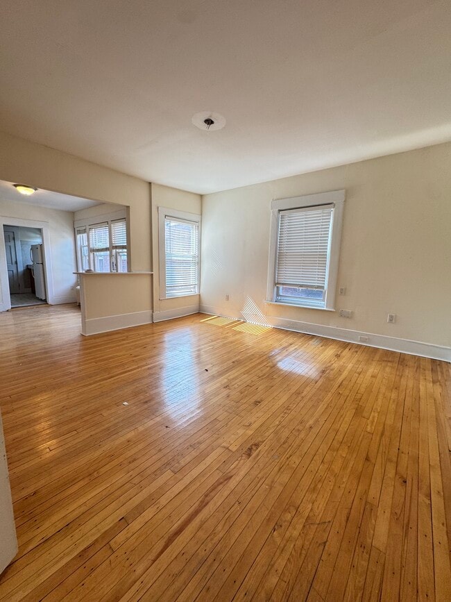Building Photo - 2 Ellsworth Ave Unit 32