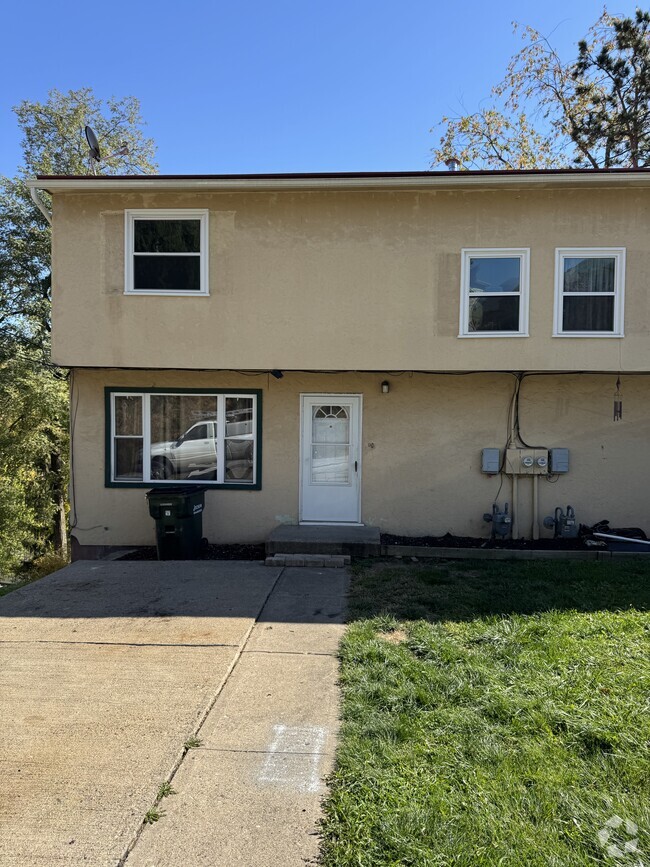 Building Photo - 3 Oak Drive Cir Rental