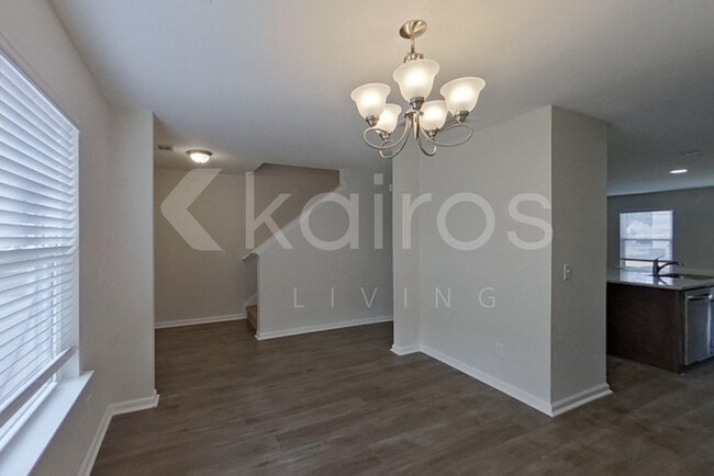 Photo - 100 St Matthew Wy