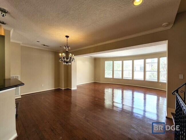 Photo - 319 Birdsall St