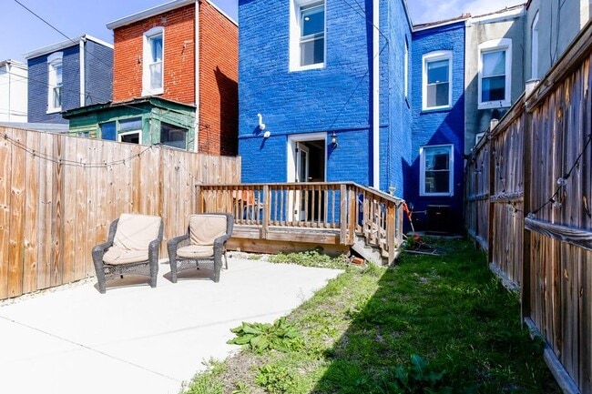 Building Photo - 1247 I St NE Rental