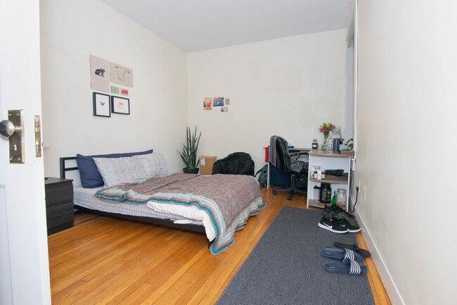 Photo - 60 Gibbs St Unit 1