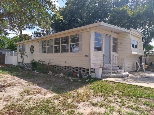 Building Photo - 2031 Lullaby Dr Rental
